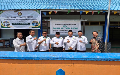 Kepala Kantor Kemenag Sintang, Lakukan Monitoring ke MTs Sabilal Muttaqin